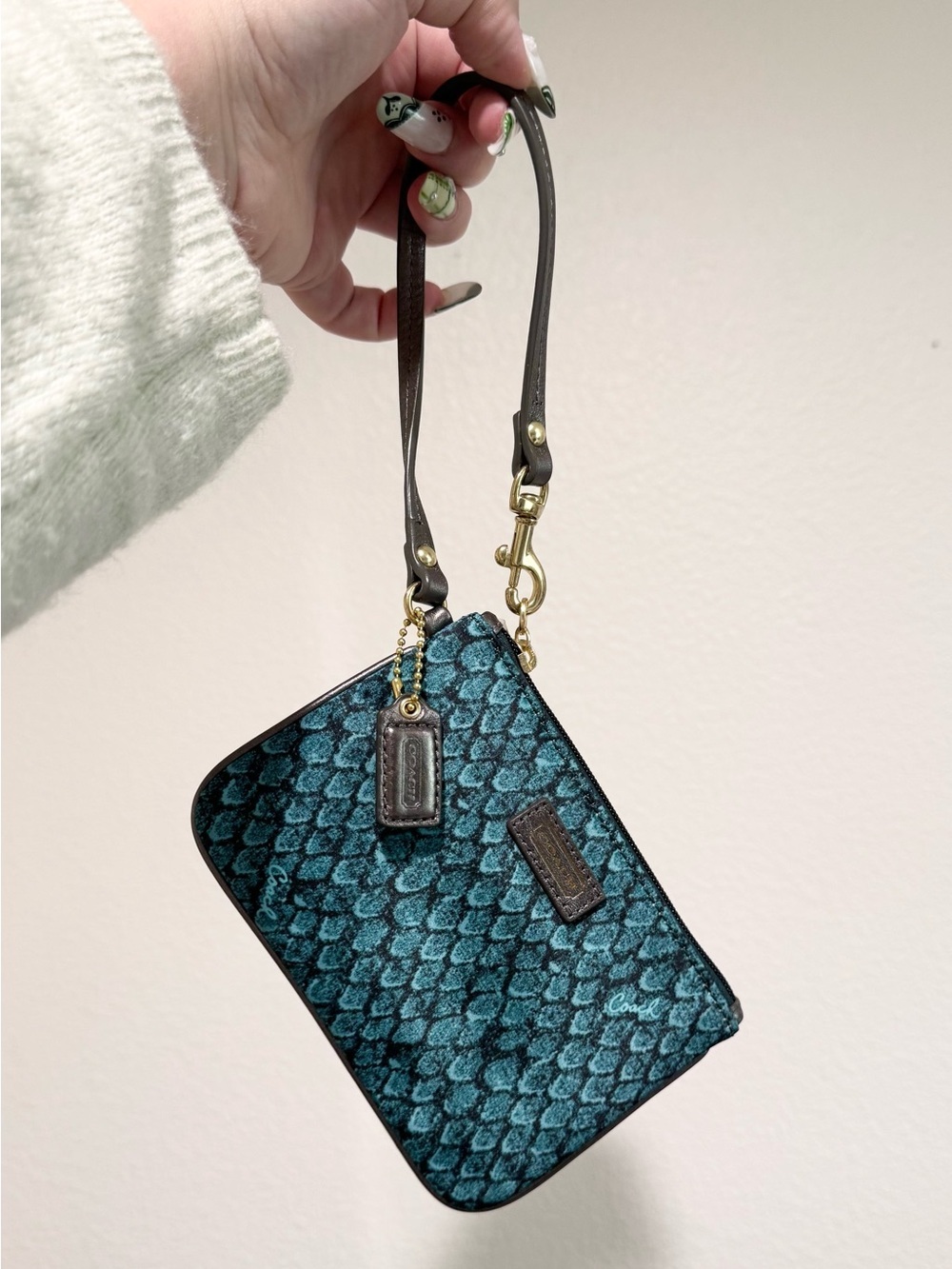 Coach Snakeskin Print Wristlet Gold Hardware Y2K